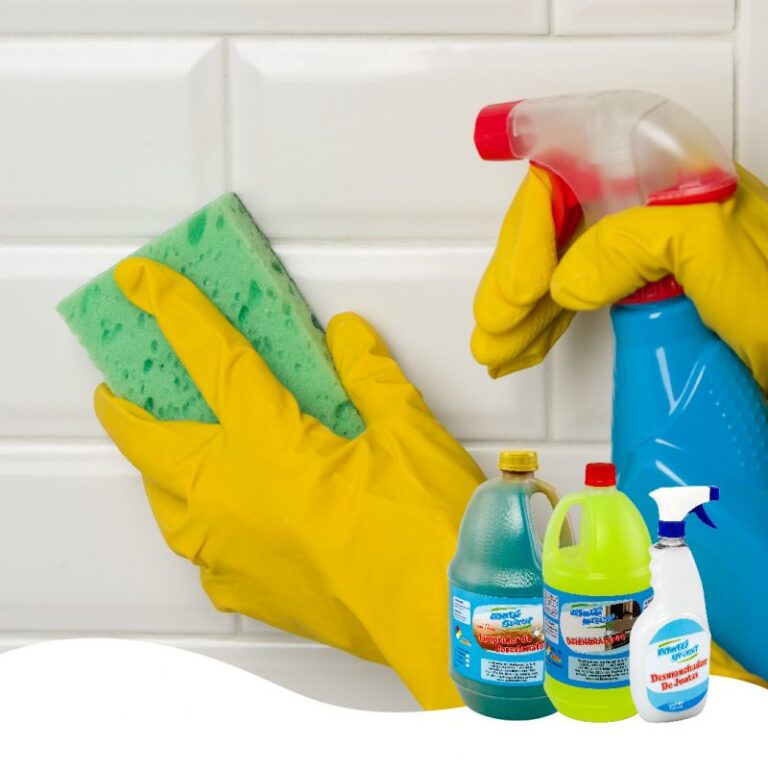 Consejos efectivos y productos desinfectantes para limpiar azulejos y juntas