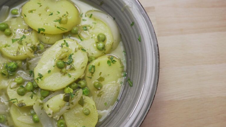 Deliciosa receta de patatas en salsa verde para saborear.