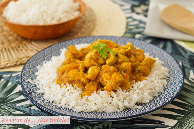 delicioso-arroz-con-pollo-al-curry-un-sabroso-plato-con-un-toque-exotico