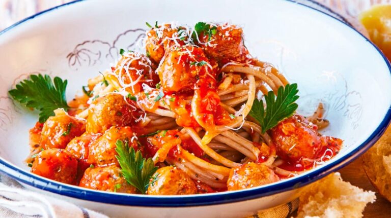Deliciosos espaguetis con carne y tomate: una combinación irresistible