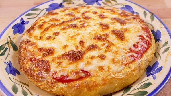 Tortilla de Patatas al Estilo Pizza: Una Deliciosa Fusión Gastronómica